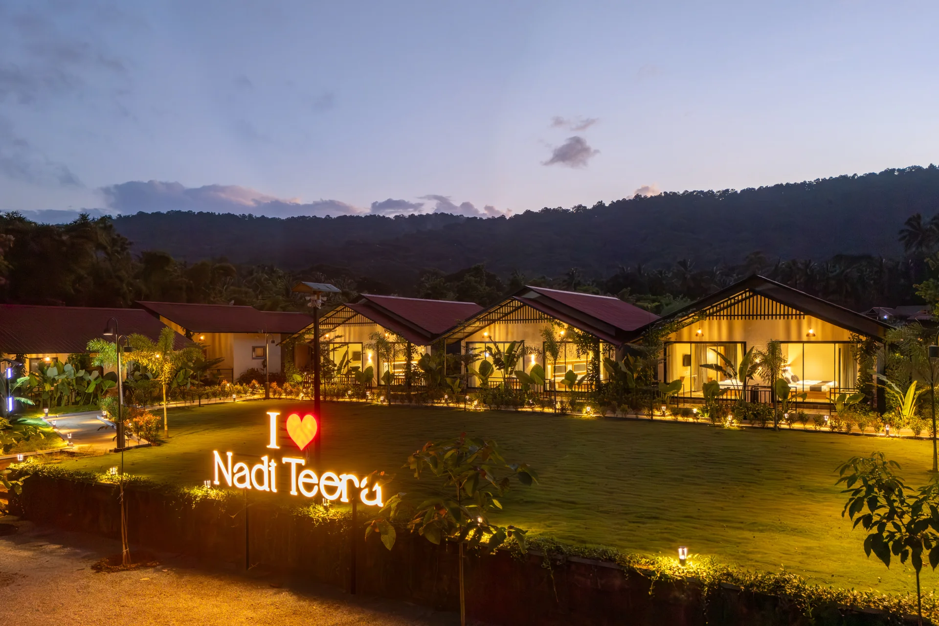An evening on the Nadi Teera lawn at Nadi Teera, Dandeli